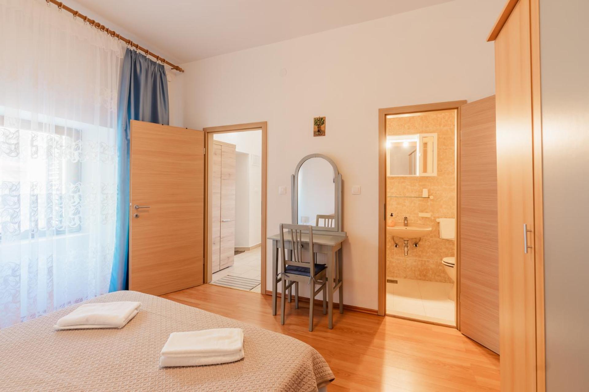 Villa Marisan Брибир Екстериор снимка