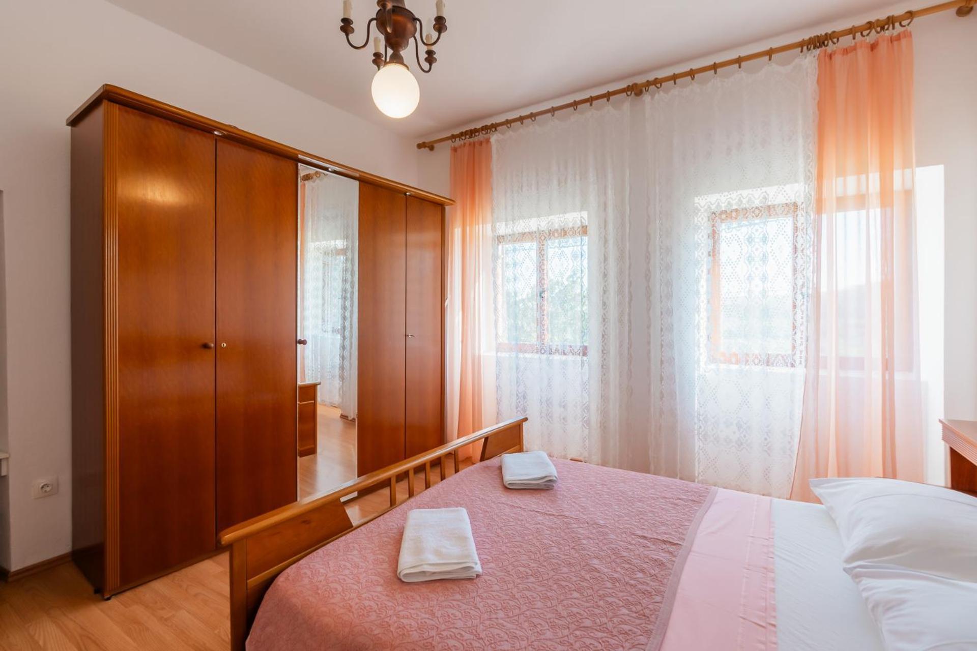 Villa Marisan Брибир Екстериор снимка