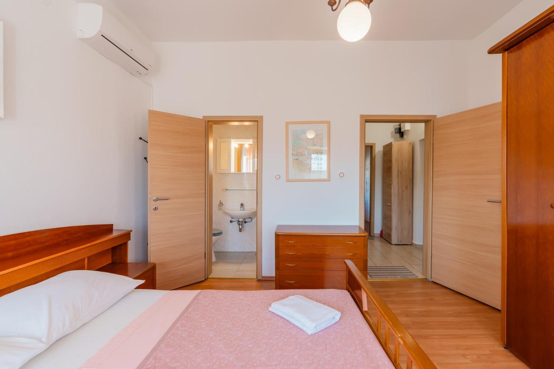 Villa Marisan Брибир Екстериор снимка