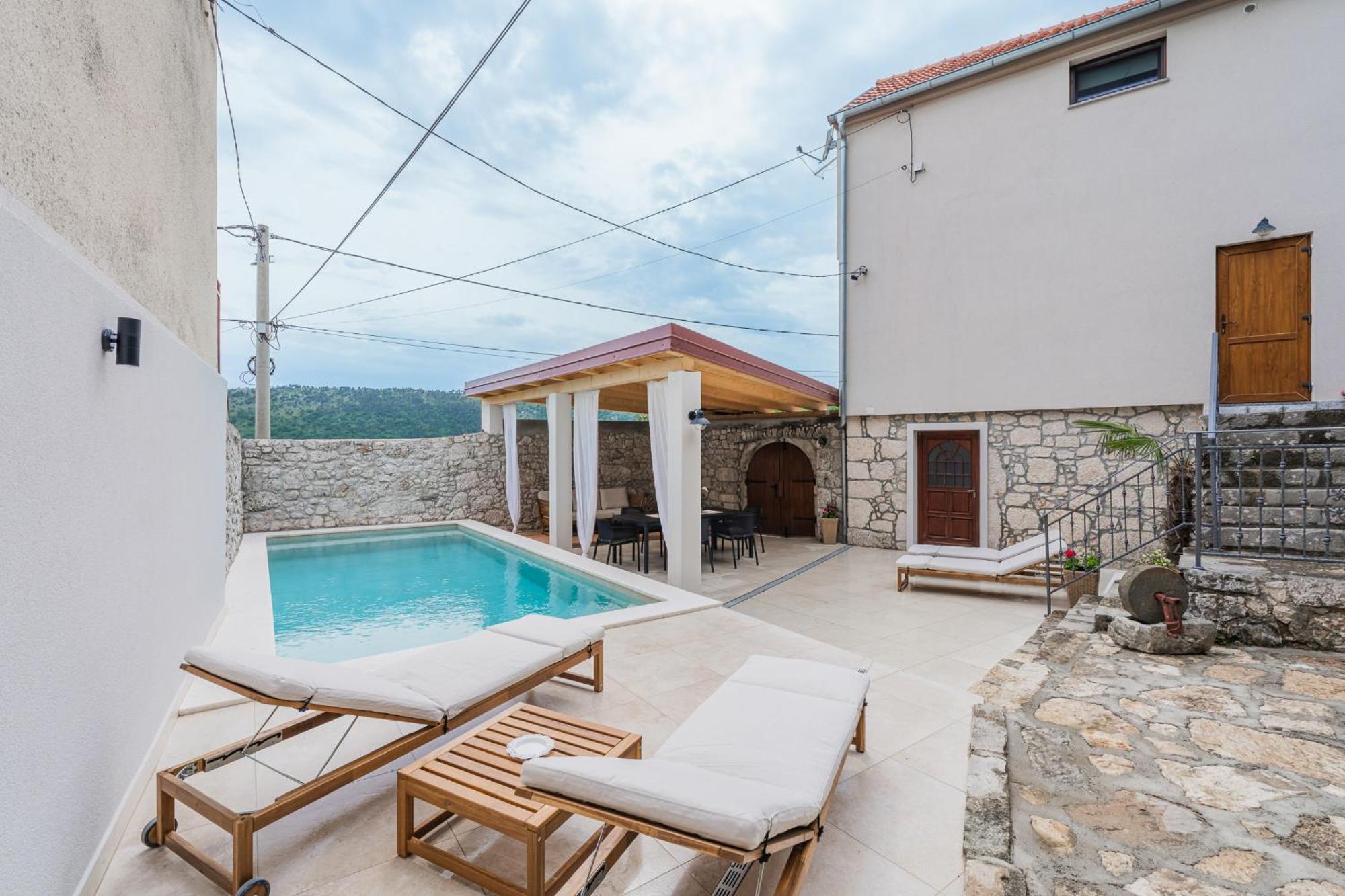 Villa Marisan Брибир Екстериор снимка