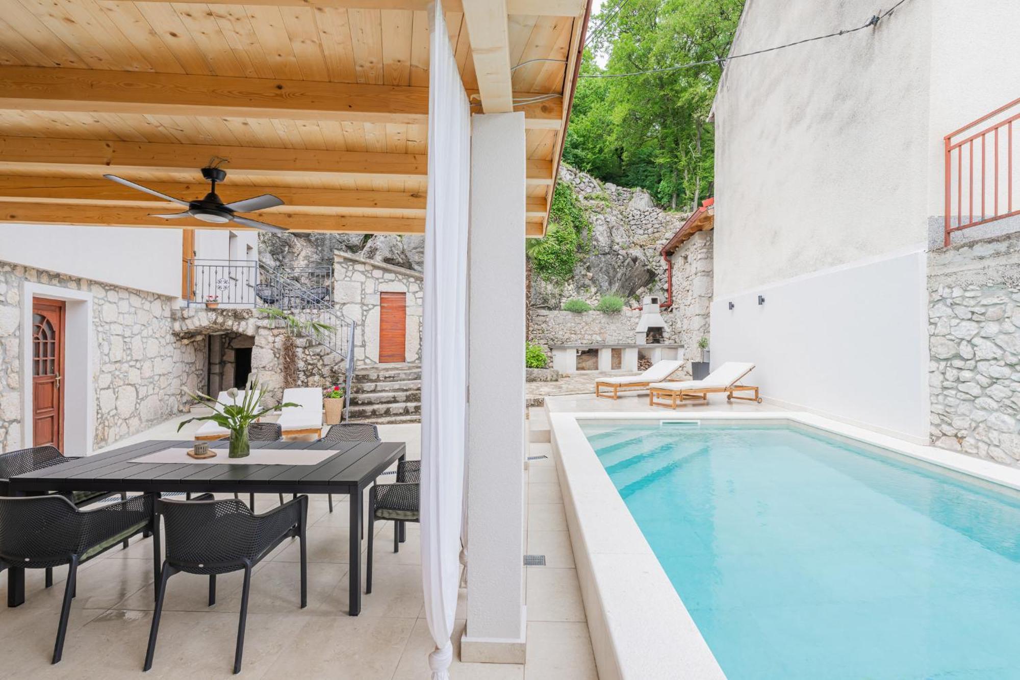 Villa Marisan Брибир Екстериор снимка
